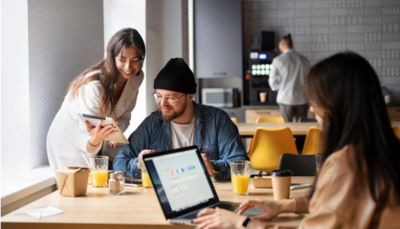 Top Restaurant Marketing Trends to Watch This Year Top Restaurant Marketing Trends to Watch This Year